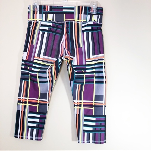 Fabletics Crop Geometric Print Leggings - XS - Picture 2 of 10